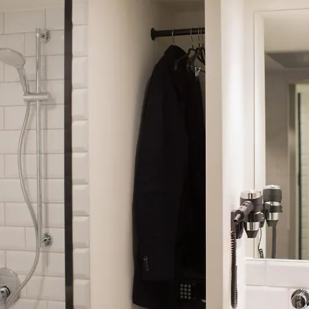 Gambino Werksviertel 호텔 3*